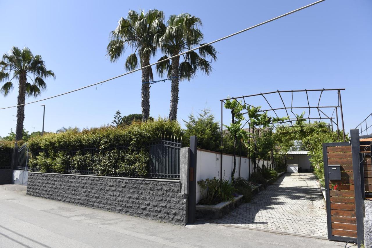 Villa Amelie Fondachello  Εξωτερικό φωτογραφία